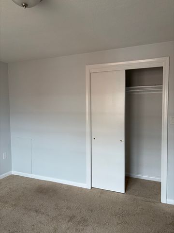 103 Trapelo Road 19, Waltham, MA 02452