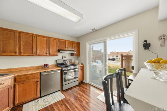 2703 Whispering Hills, Chester, NY 10918
