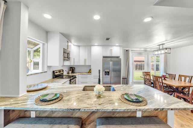 3705 Peach Vista DR, Pflugerville, TX 78660