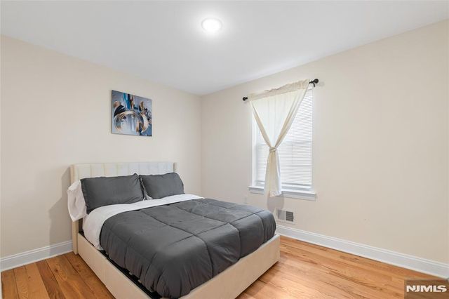 337 13th Avenue, Newark City, NJ 07103