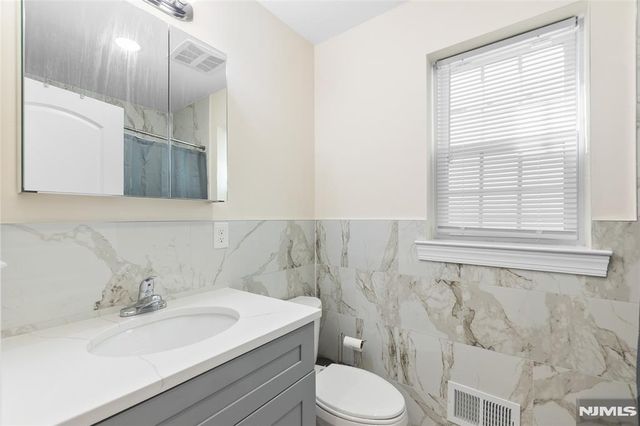 337 13th Avenue, Newark City, NJ 07103