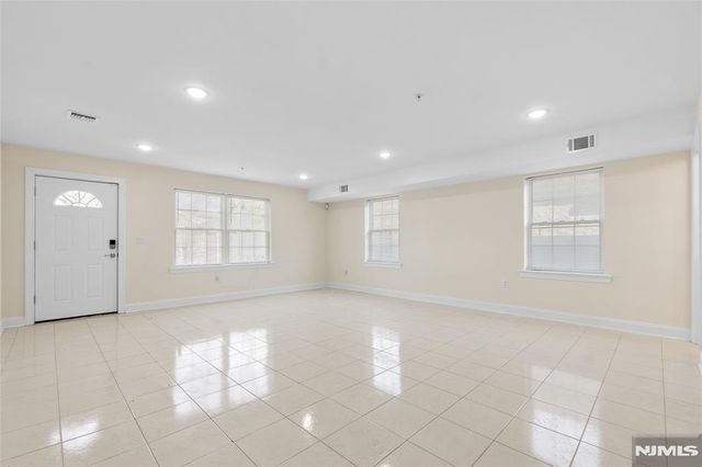 337 13th Avenue, Newark City, NJ 07103