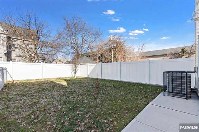 337 13th Avenue, Newark City, NJ 07103