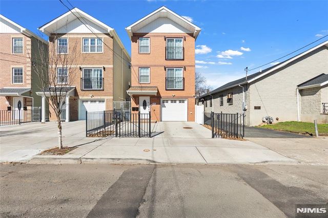 337 13th Avenue, Newark City, NJ 07103