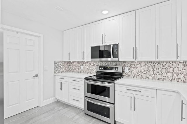 6578 146th Road N, Palm Beach Gardens, FL 33418