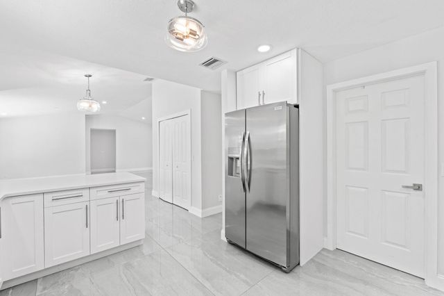 6578 146th Road N, Palm Beach Gardens, FL 33418