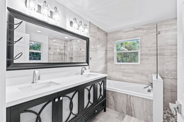 6578 146th Road N, Palm Beach Gardens, FL 33418