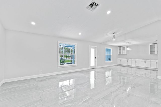 6578 146th Road N, Palm Beach Gardens, FL 33418