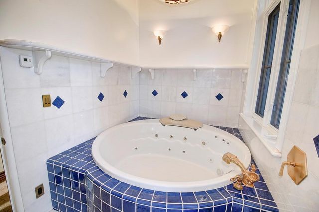 4434 Mapel Ln, Carmichael, CA 95608