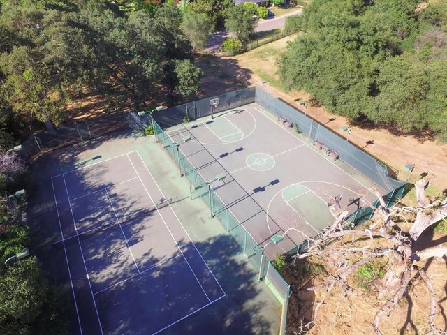 4434 Mapel Ln, Carmichael, CA 95608