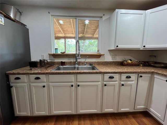 2301 Days End RD, Wimberley, TX 78676