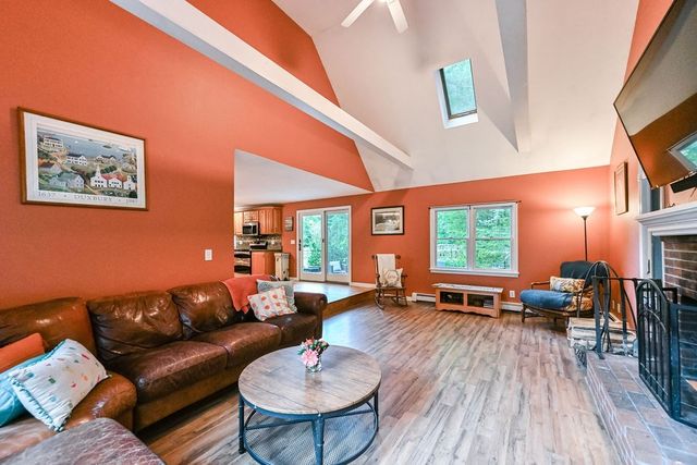 197 East St, Duxbury, MA 02332