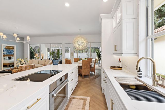 231 E Tall Oaks Circle, Palm Beach Gardens, FL 33410