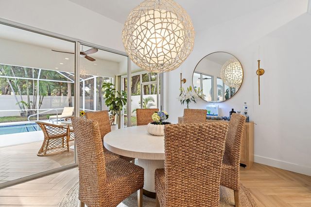 231 E Tall Oaks Circle, Palm Beach Gardens, FL 33410