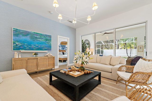 231 E Tall Oaks Circle, Palm Beach Gardens, FL 33410