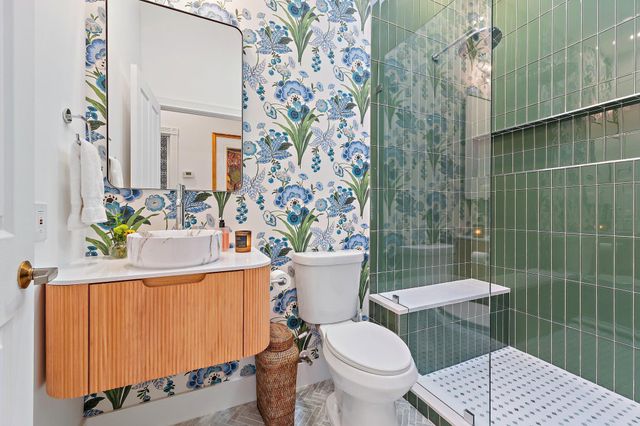 231 E Tall Oaks Circle, Palm Beach Gardens, FL 33410