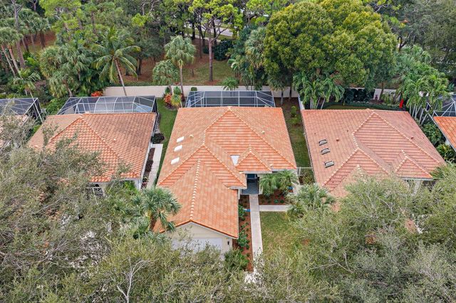231 E Tall Oaks Circle, Palm Beach Gardens, FL 33410