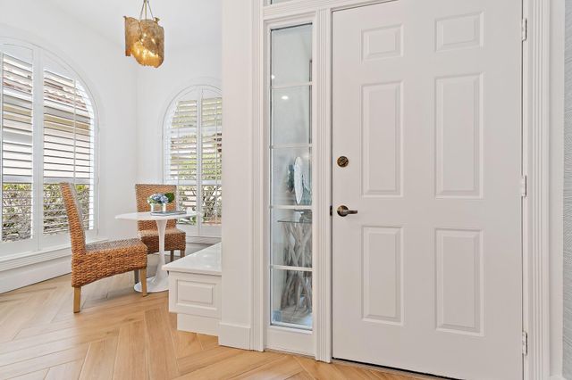 231 E Tall Oaks Circle, Palm Beach Gardens, FL 33410