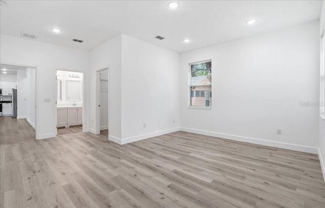 1535 13TH STREET S, St Petersburg, FL 33705