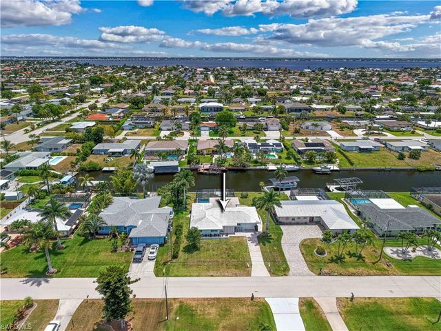 3013 17th PL, Cape Coral, FL 33904