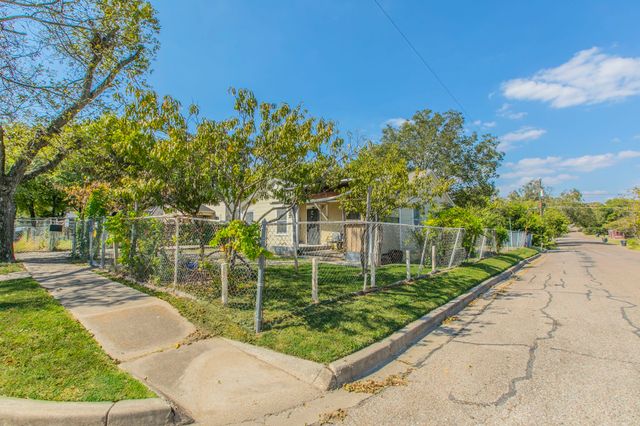 2101 Pine Avenue, Waco, TX 76708
