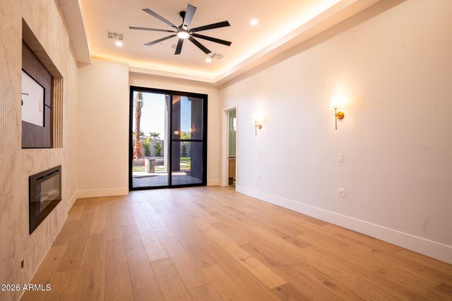18142 W MISSOURI Avenue, Litchfield Park, AZ 85340