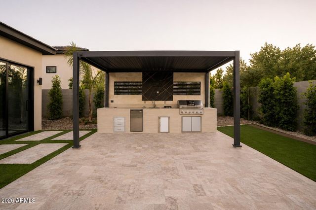18142 W MISSOURI Avenue, Litchfield Park, AZ 85340