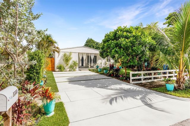 5300 NW 1st Ave, Oakland Park, FL 33309