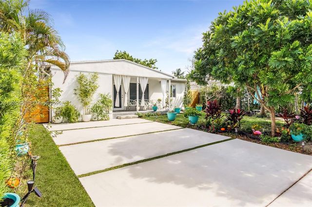 5300 NW 1st Ave, Oakland Park, FL 33309