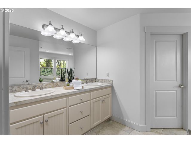 1358 Se 68TH Ave, Hillsboro, OR 97123