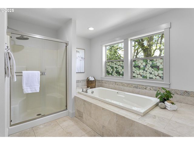 1358 Se 68TH Ave, Hillsboro, OR 97123