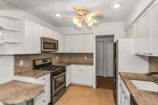 12 Florence Avenue 29A, Freeport, NY 11520