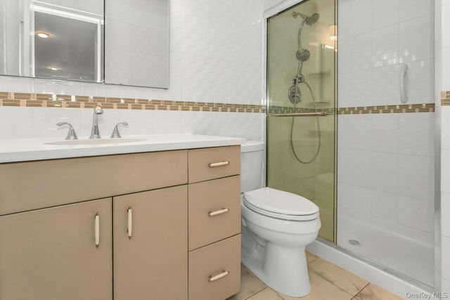 12 Florence Avenue 29A, Freeport, NY 11520