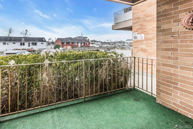 12 Florence Avenue 29A, Freeport, NY 11520