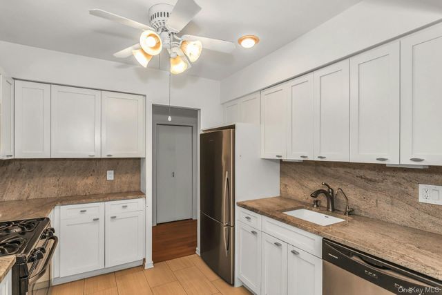 12 Florence Avenue 29A, Freeport, NY 11520