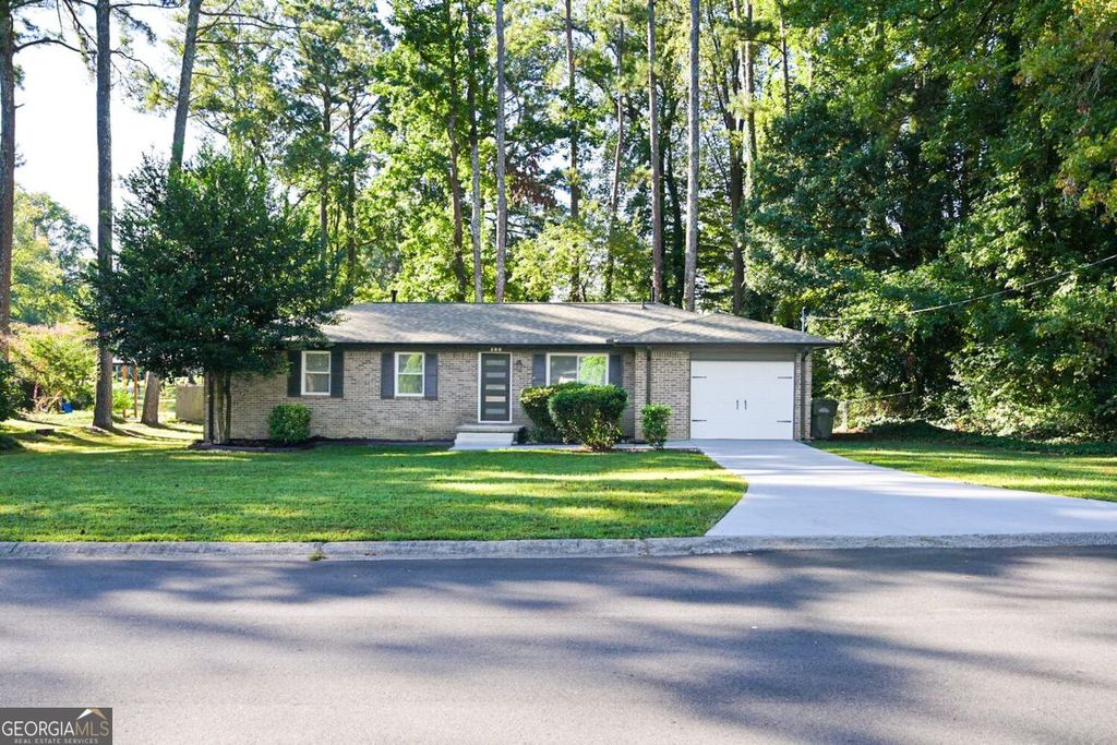 586 E Glochester Place NW, Norcross, GA 30071 — photo 2