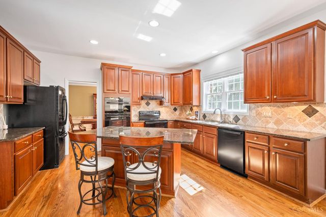 4319 Serpentine Way, Mason, OH 45040