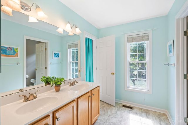 4319 Serpentine Way, Mason, OH 45040