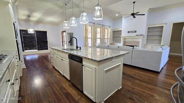 440 Glendale Place, Brandon, MS 39047