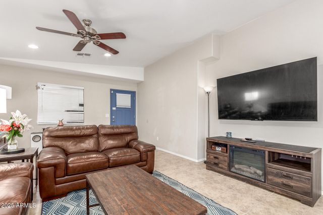 11048 N 16TH Avenue, Phoenix, AZ 85029