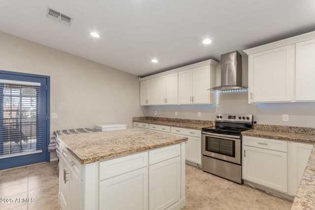 11048 N 16TH Avenue, Phoenix, AZ 85029