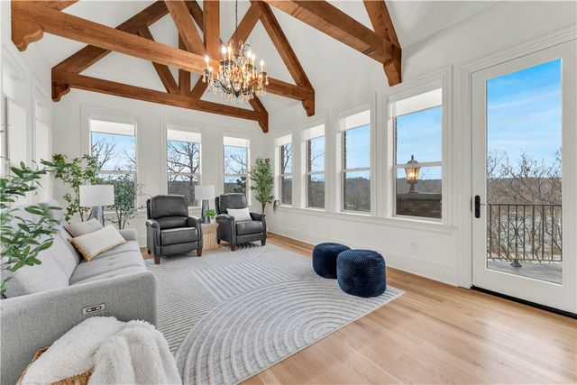 10333 Falcon Crest Drive, Lowell, AR 72745