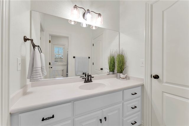 10333 Falcon Crest Drive, Lowell, AR 72745