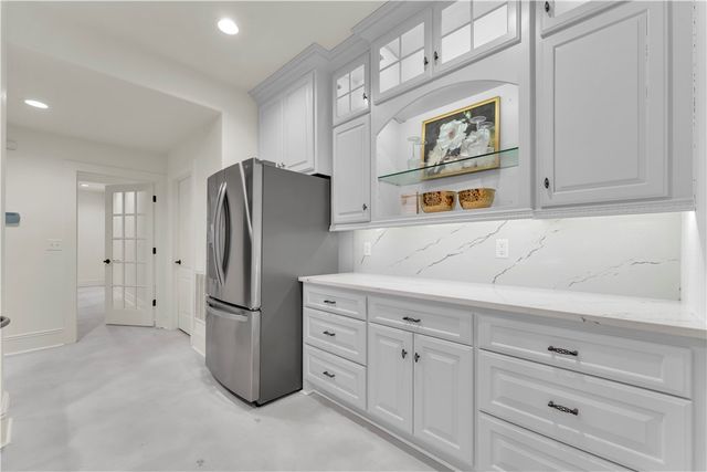 10333 Falcon Crest Drive, Lowell, AR 72745