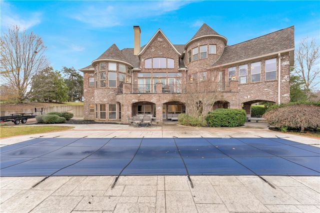 10333 Falcon Crest Drive, Lowell, AR 72745