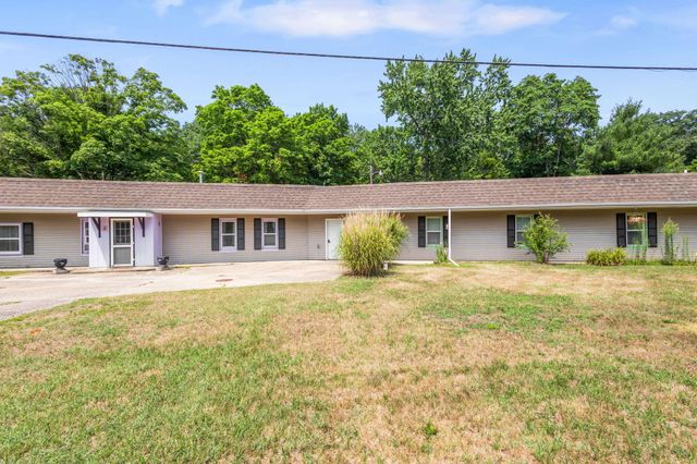 6128 M 63 N, Coloma, MI 49038
