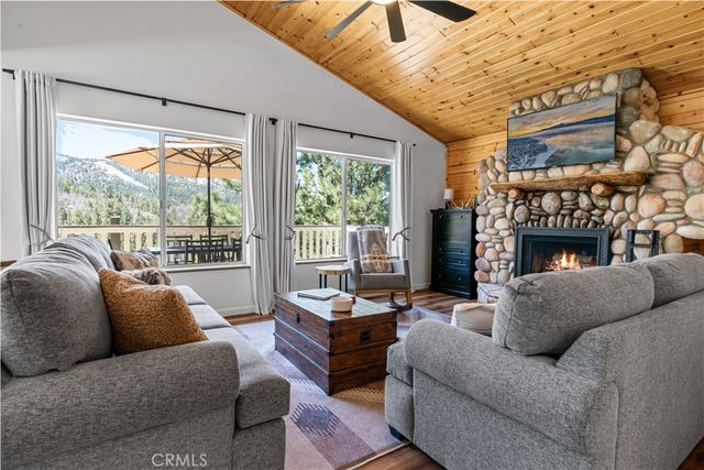43888 Yosemite Drive, Big Bear Lake, CA 92315