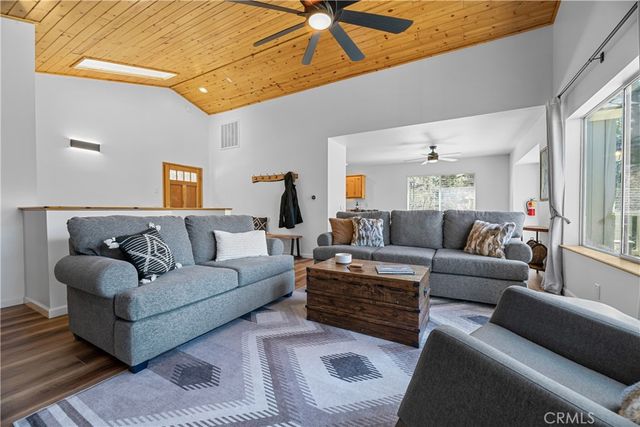43888 Yosemite Drive, Big Bear Lake, CA 92315