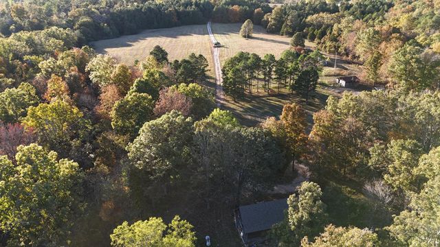 659 Rr 63 Box 659, Cabool, MO 65689