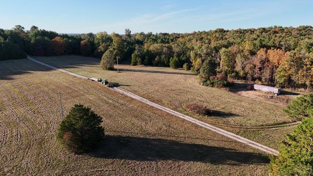 659 Rr 63 Box 659, Cabool, MO 65689